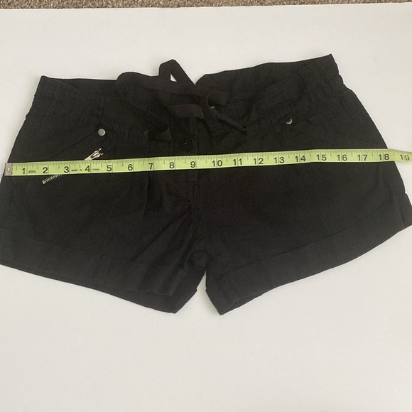 Max Rave Linen Shorts - Picture 13 of 13